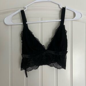 Victoria Secret Black Lace and Velvet Bralette Size M